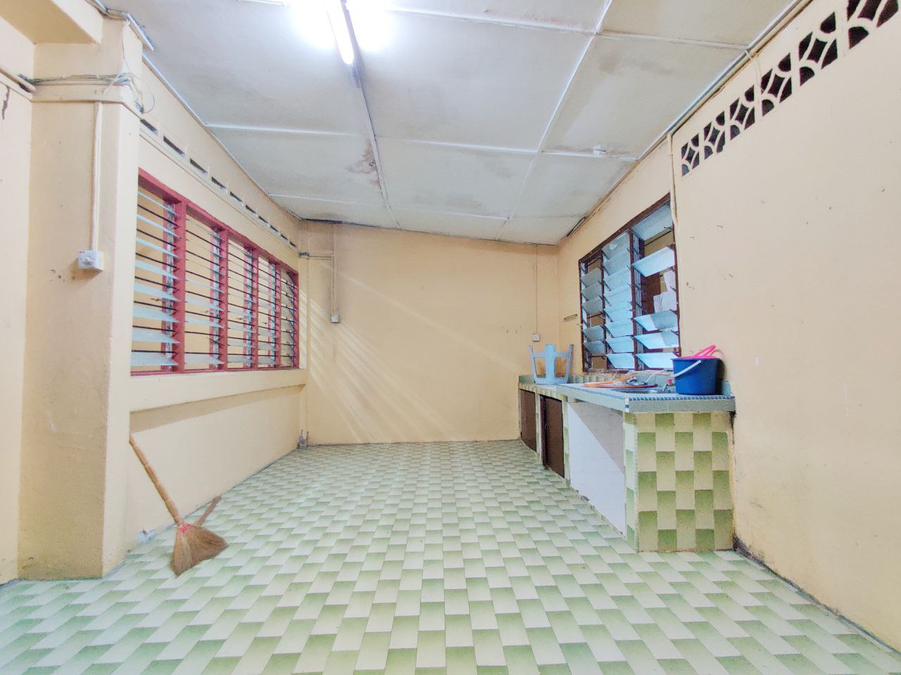 Single Storey Terrace Taman Mesra Batu 13 Kajang - photo 7