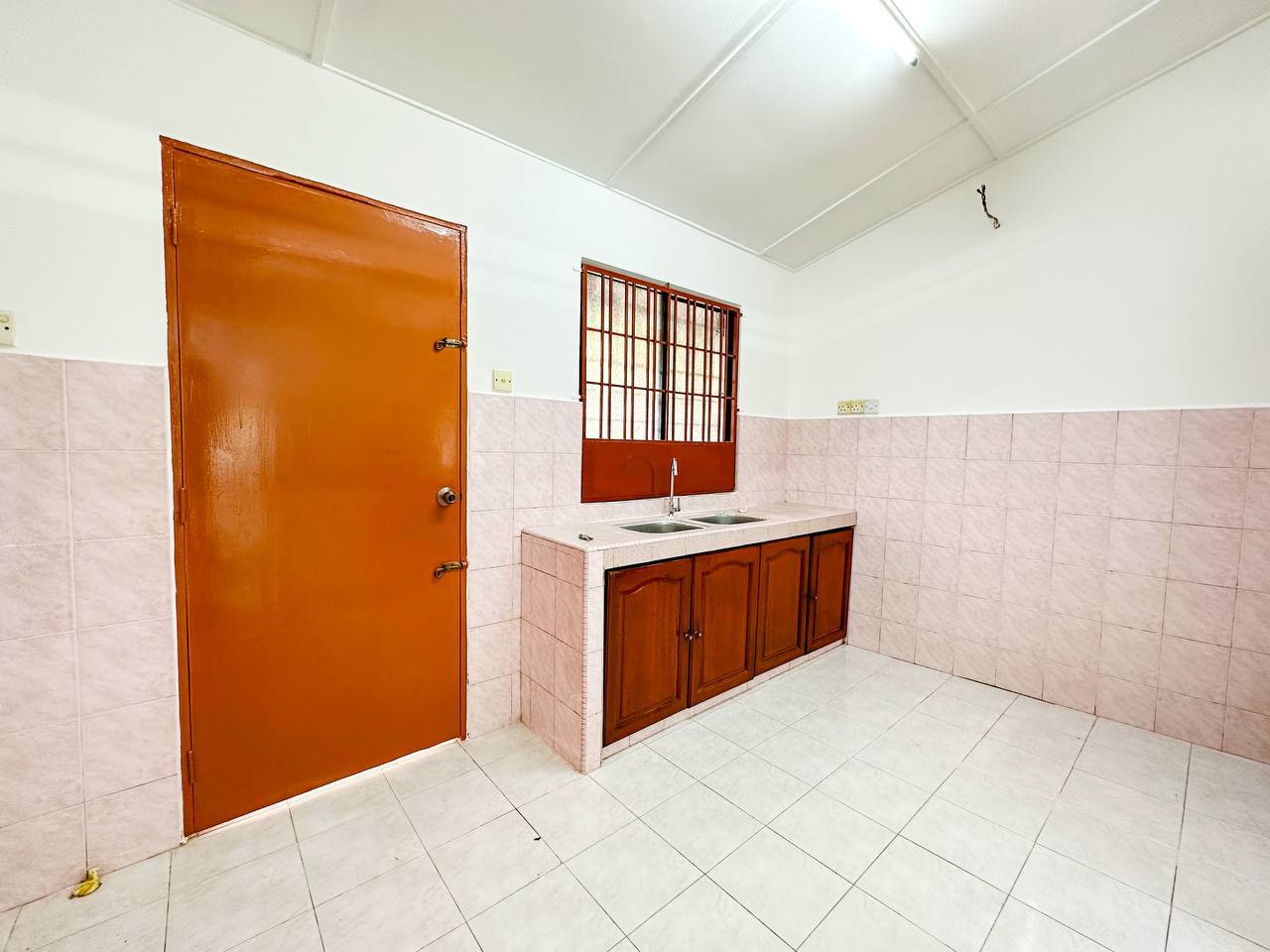 Single Storey Terrace Taman Berjaya Kajang - photo 8