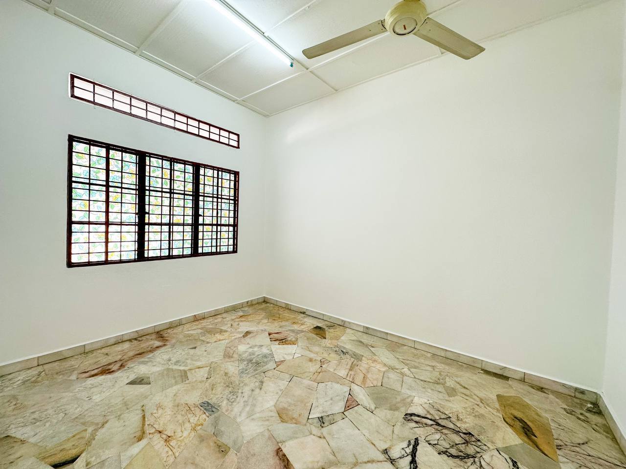 Single Storey Terrace Taman Berjaya Kajang - photo 13