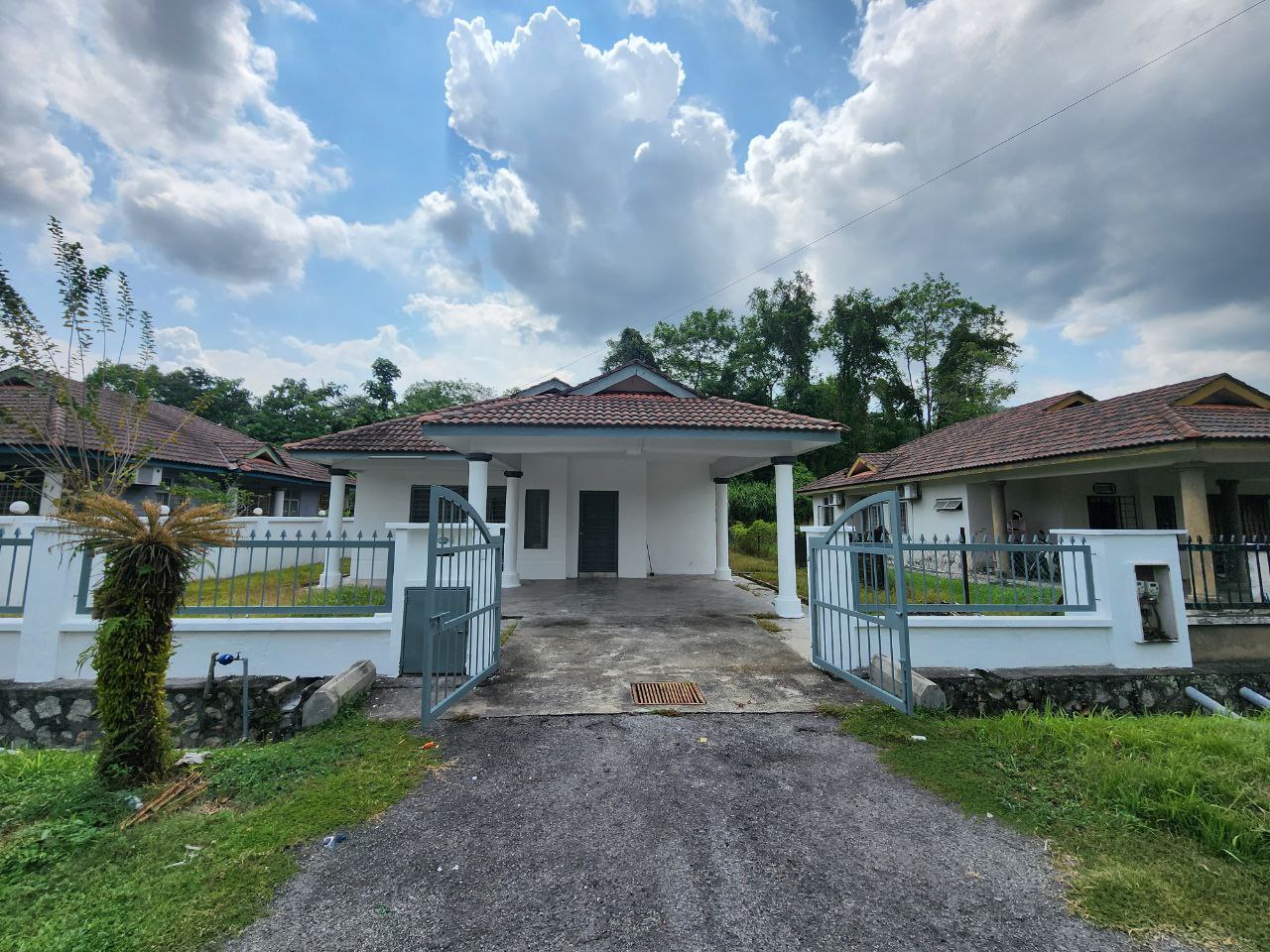 Single Storey Bungalow Taman Tasik Semenyih - photo 2