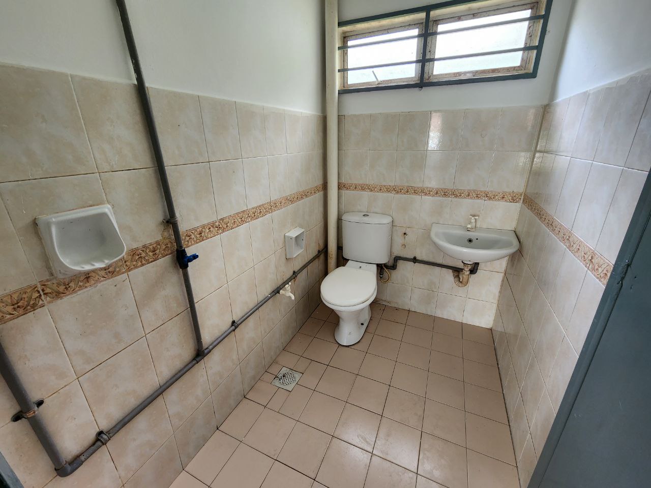 Single Storey Bungalow Taman Tasik Semenyih - photo 8