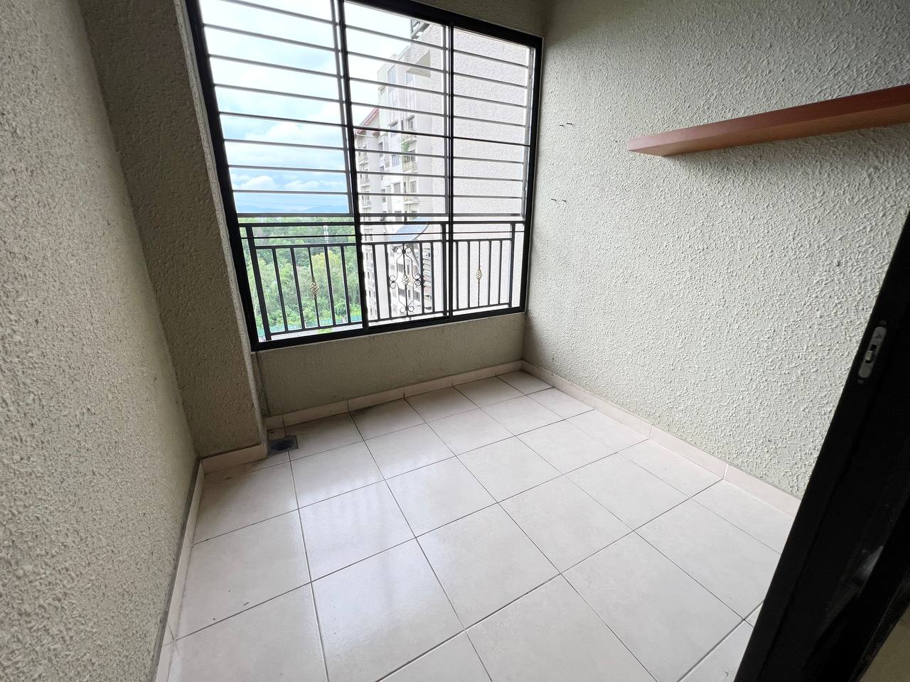 Fully Renovated Kristal Villa Condominium Kajang - photo 4