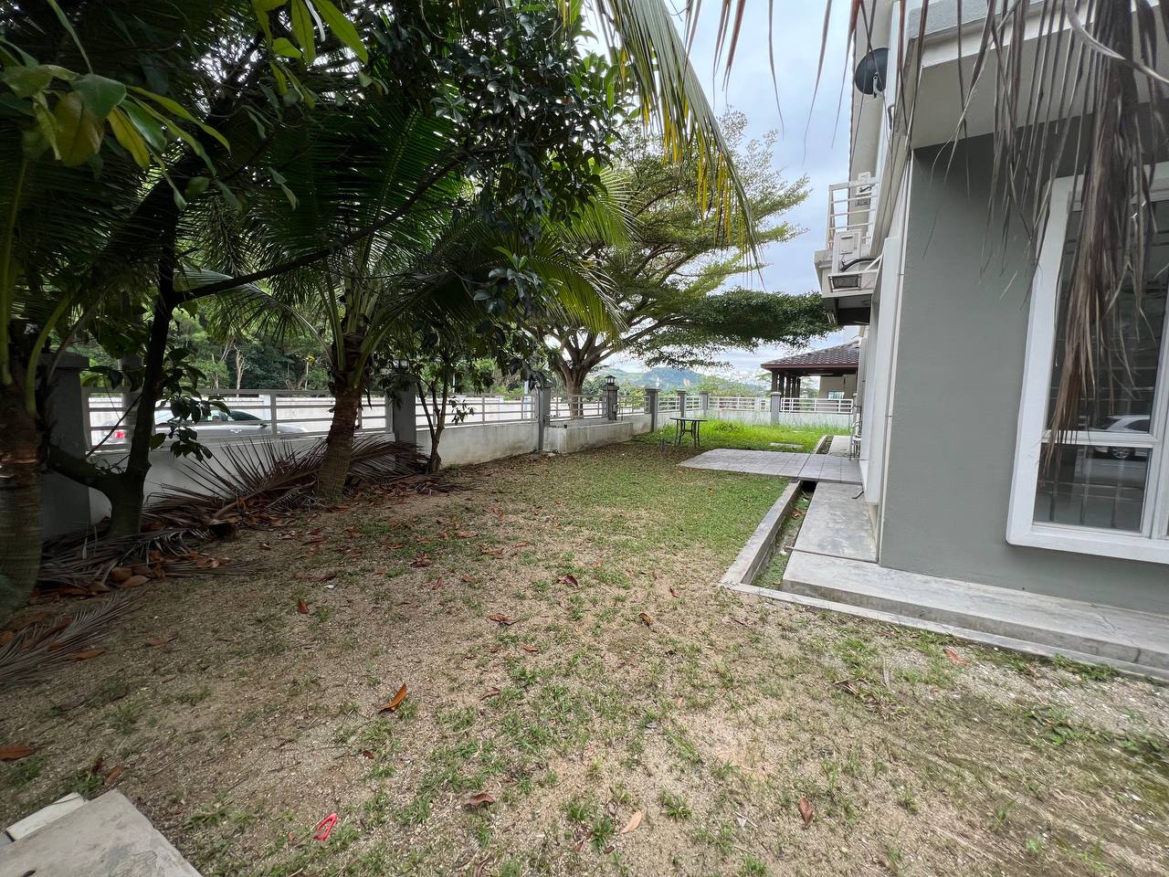 Corner Lot 2 Storey Semi D Saujana Villa Kajang - photo 4