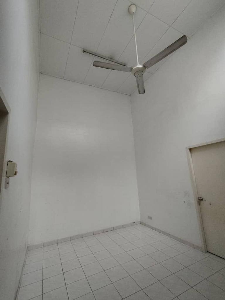 Renovated 2 Storey Terrace Taman Sutera Kajang - photo 4