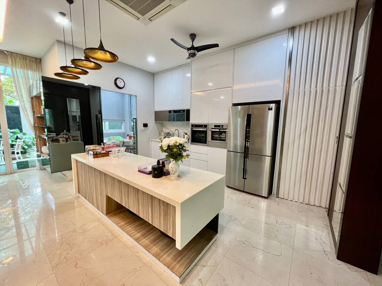 Corner Lot 3 5 Storey Bungalow Aspen - photo 7
