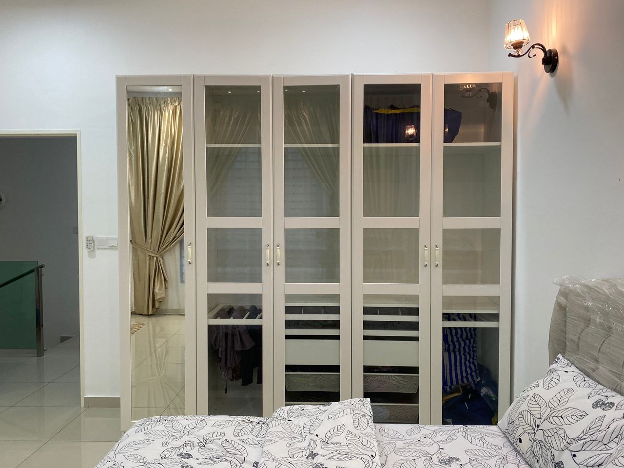 Facing Open 2 Storey Terrace Tiara Sendayan - photo 9