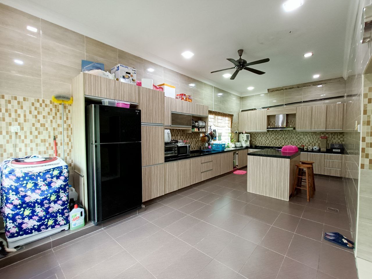 Fully Renovated 2 Storey Semi D Bandar Tasik Kesum - photo 11