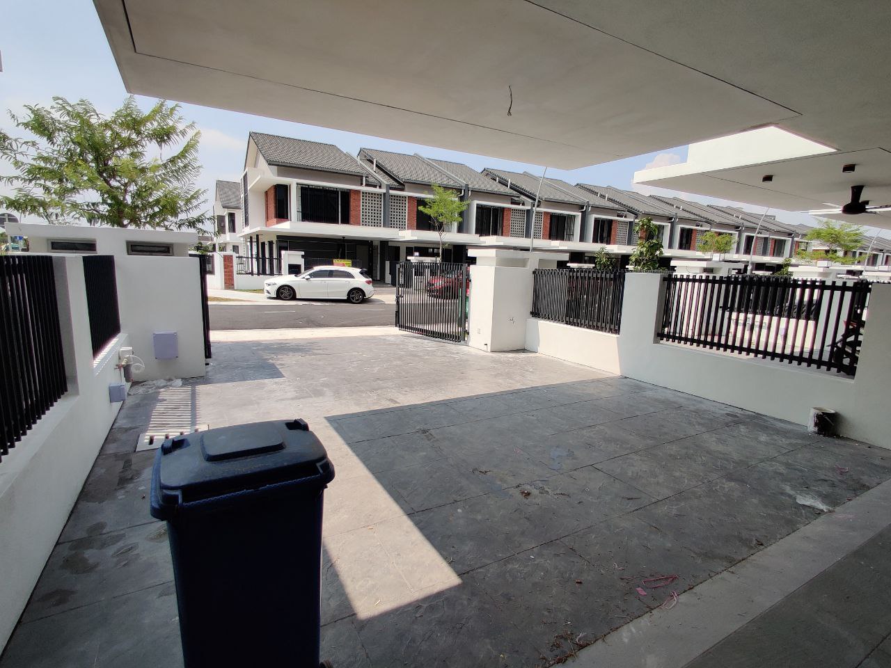 Spacious 2 Storey Terrace Elmina Greeen 3, Elmina - photo 2