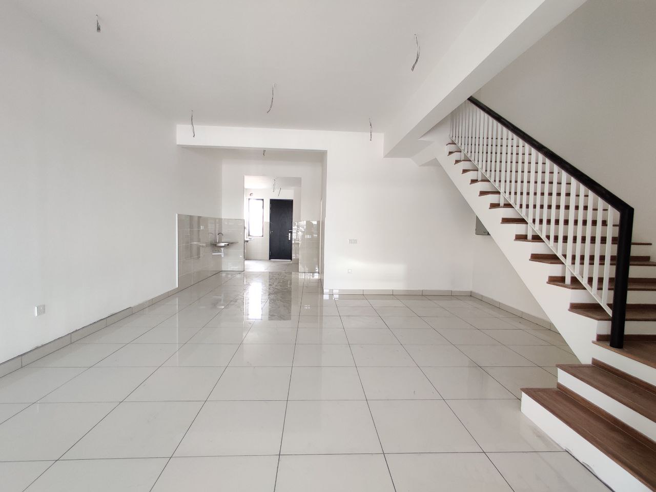 Spacious 2 Storey Terrace Elmina Greeen 3, Elmina - photo 4