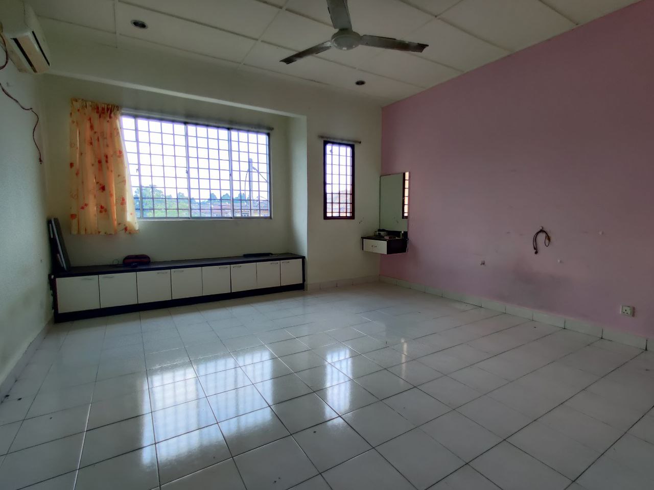 End Lot Taman Prima Saujana Kajang - photo 6