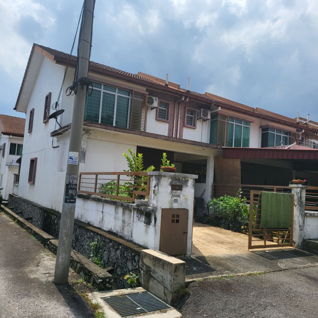 Villa Impiana Taman Pelangi Semenyih - photo 2