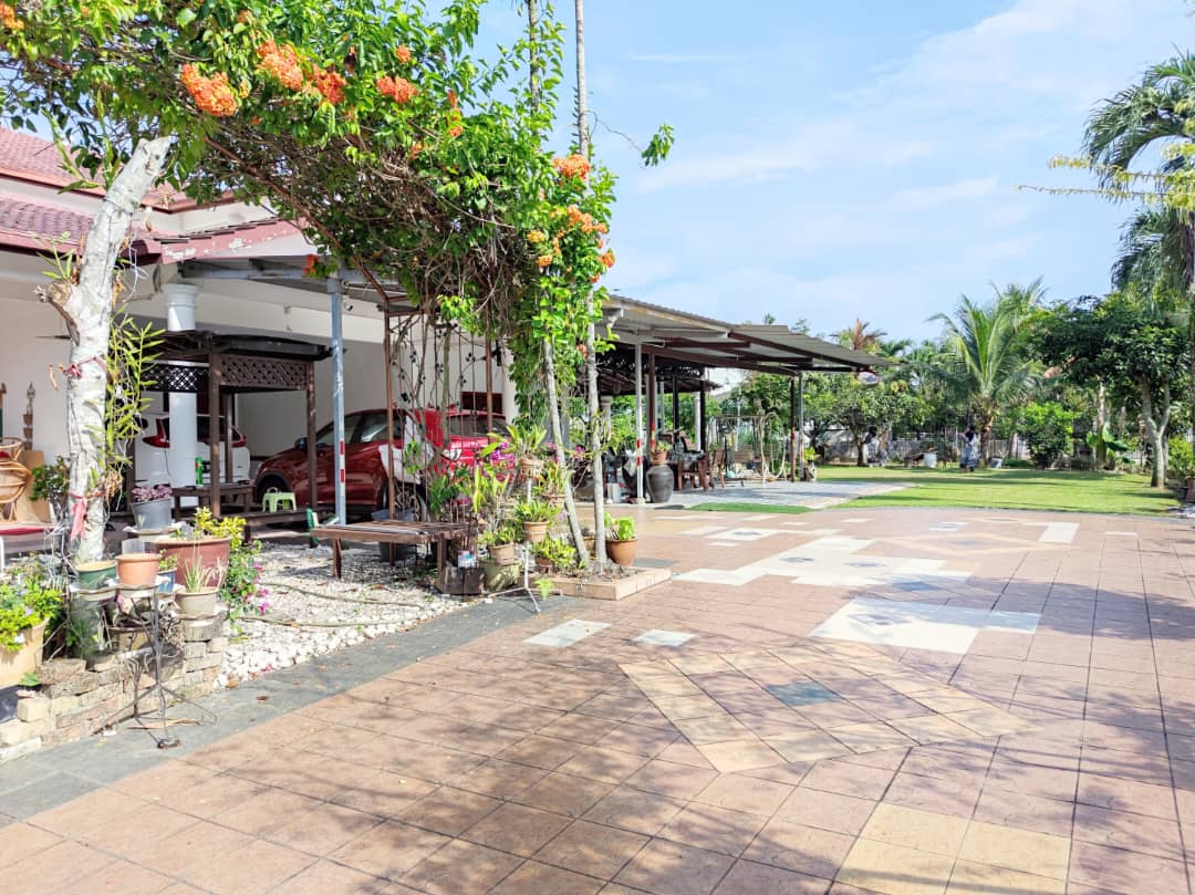 Bungalow Seksyen 4 Bangi - photo 7