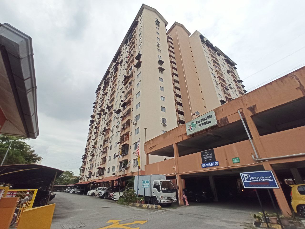 Pangsapuri Beringin Taman Gombak Permai Batu Caves - photo 2