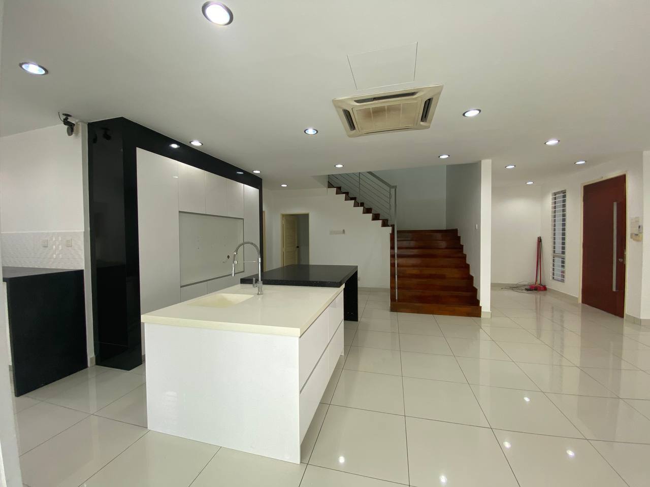 2 Storey Saujana Villa Kajang - photo 11