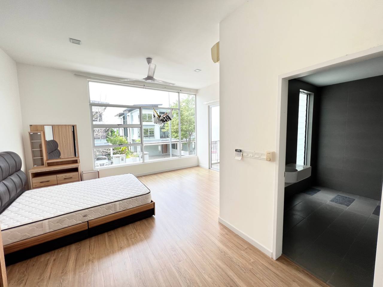 Parkfield Tropicana Height - photo 11