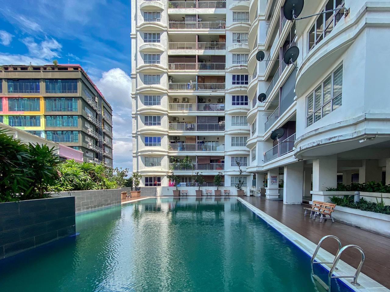 Suri Puteri Service Apartment - photo 2