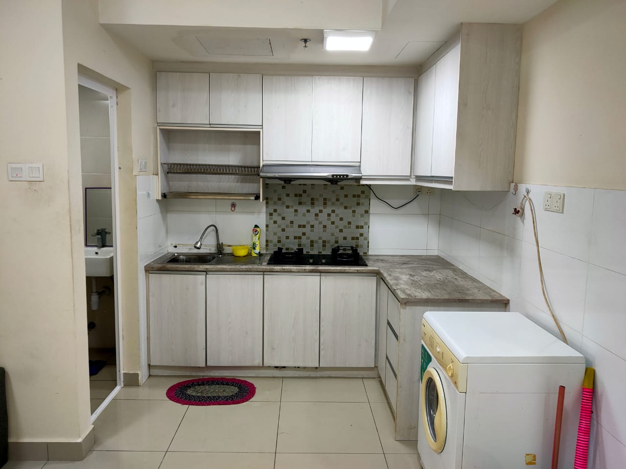 Suria Jelutong Service Apartment - photo 7