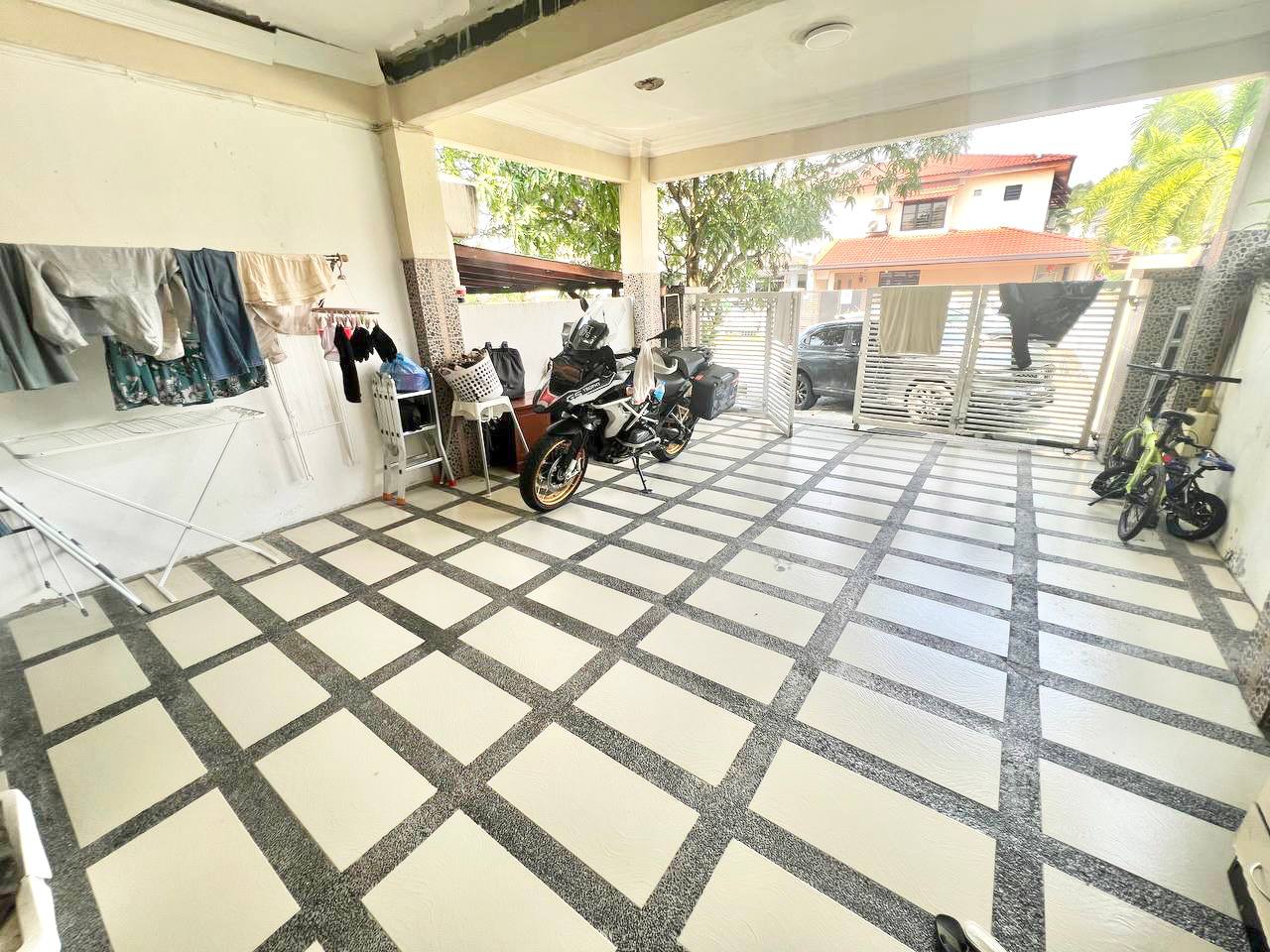 Taman Saujana Puchong - photo 2