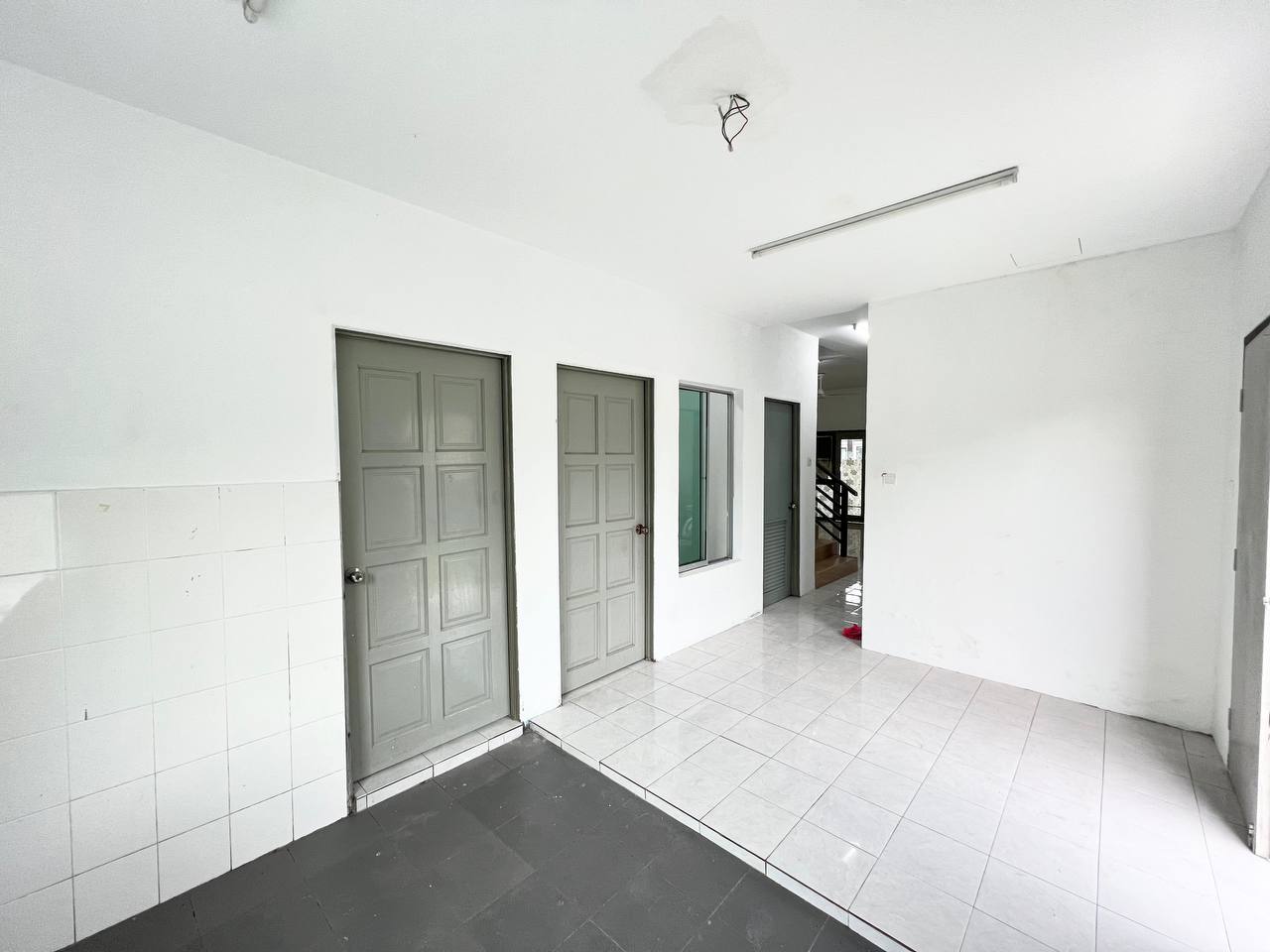 Jalan Tanjung Rhu Seksyen 30 Shah Alam - photo 11