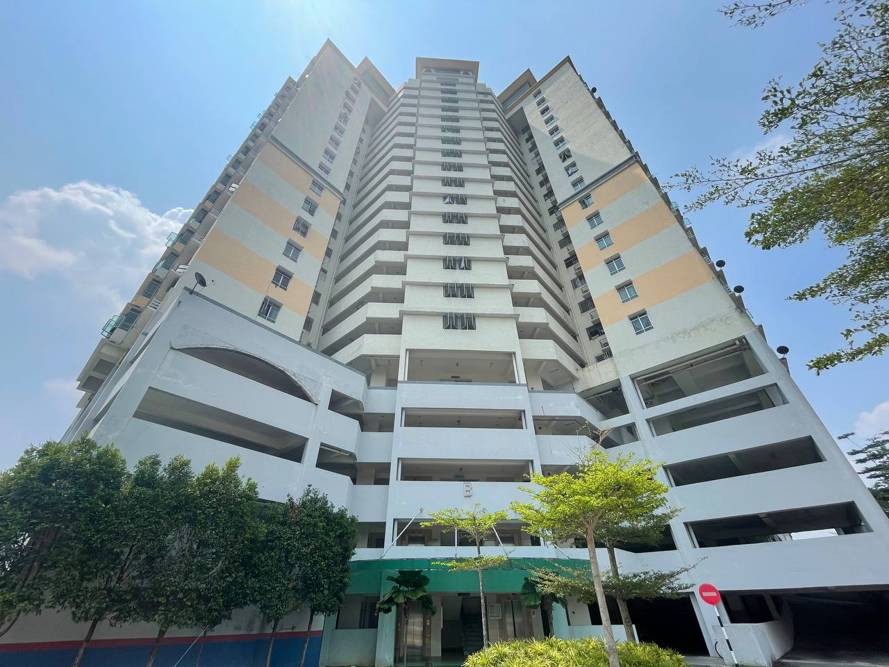 Mutiara Anggerik Service Apartment - photo 2