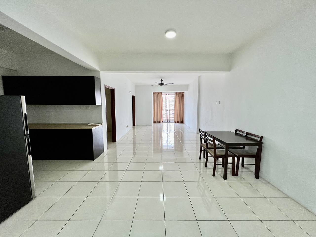Green Suria Apartment - photo 3
