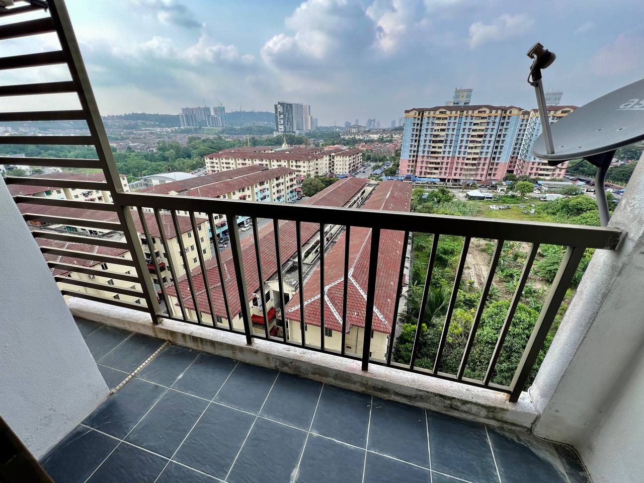 Green Suria Apartment - photo 8