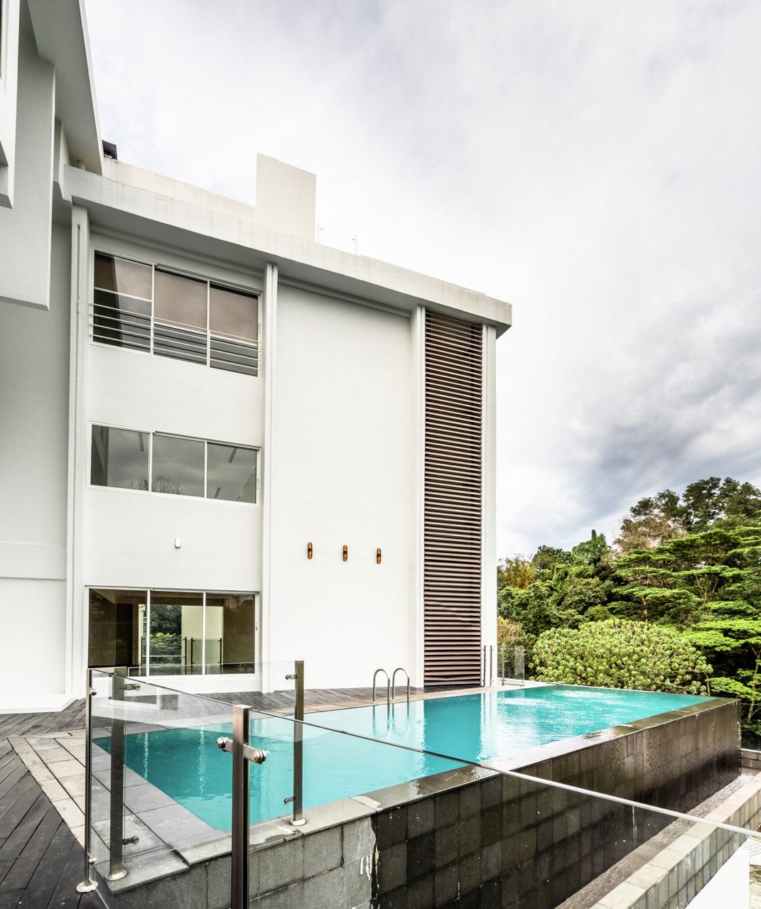 The Luxury Villa Taman Duta - photo 11