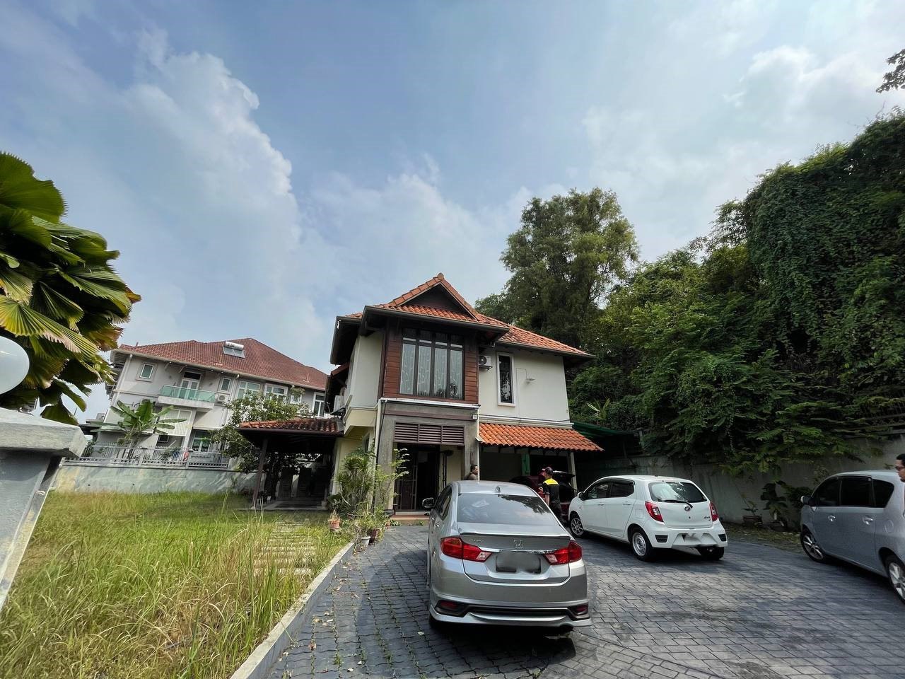 Taman Bunga Negara Seksyen 27 - photo 7