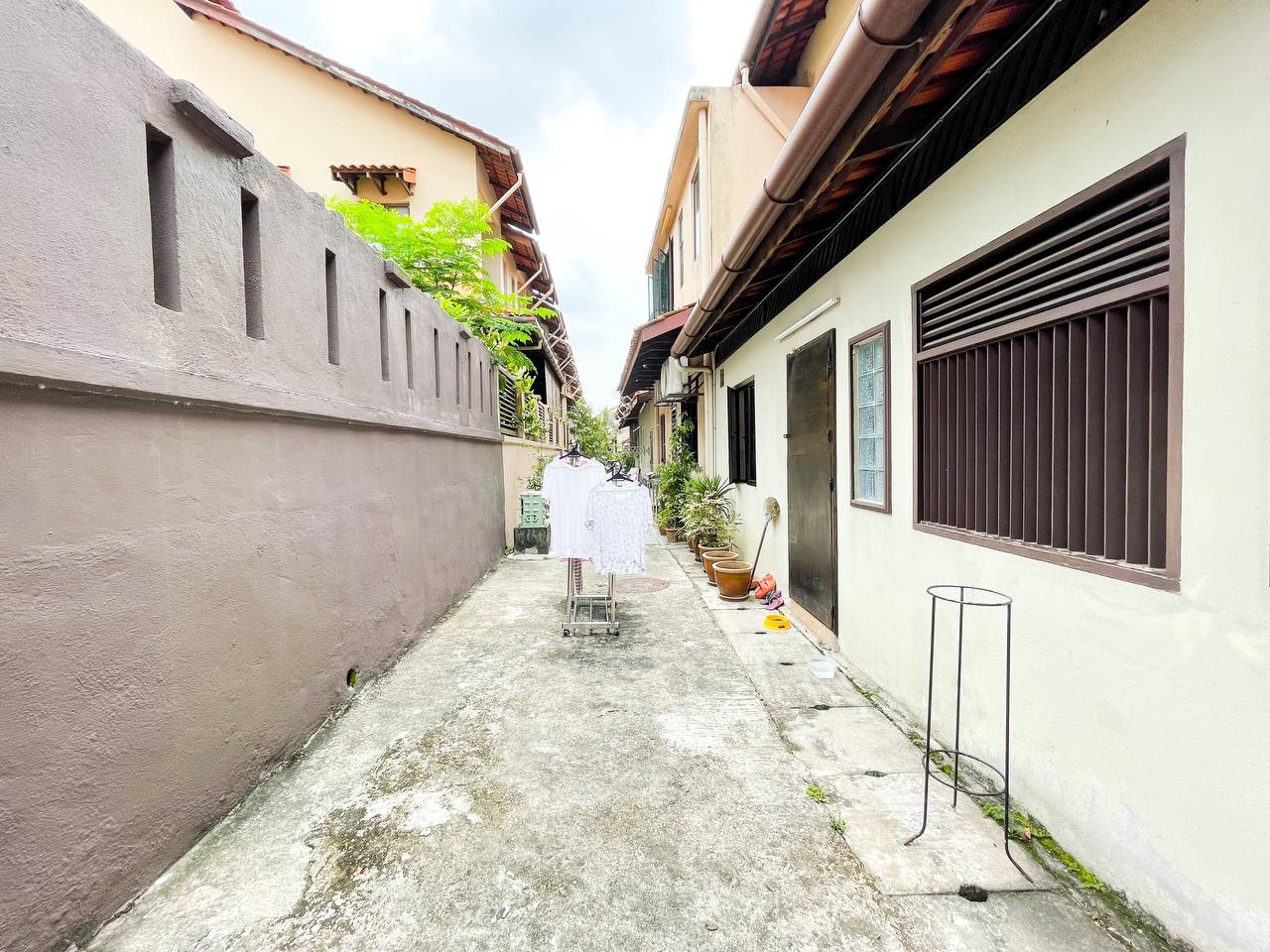 Bukit Jelutong - photo 4