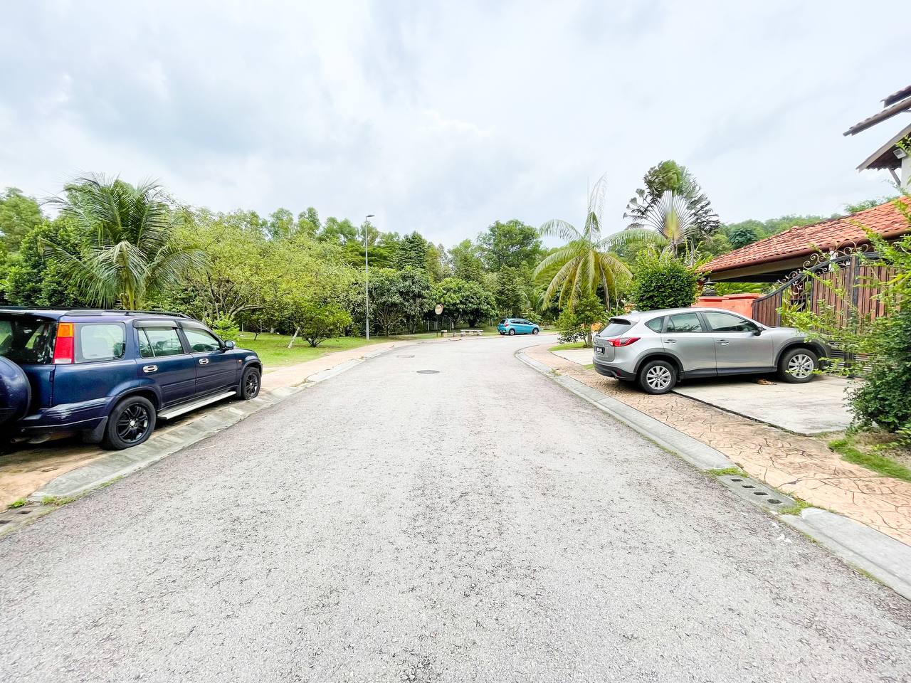 Bukit Jelutong - photo 9