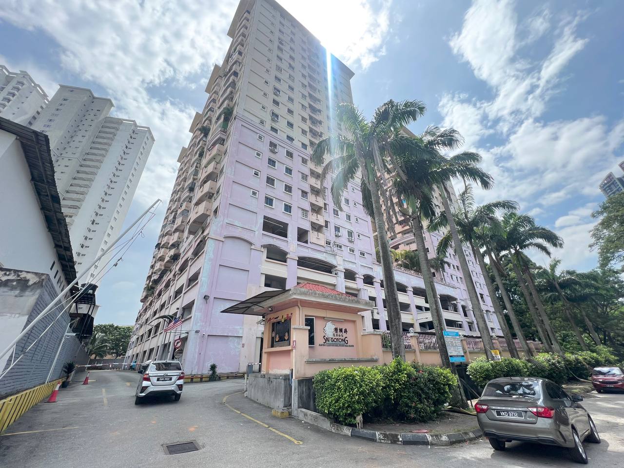 Sri Gotong Apartment - photo 2