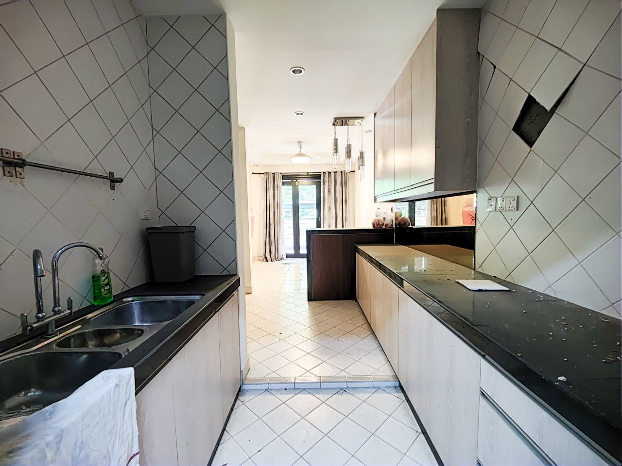Armanee Condominium - photo 10