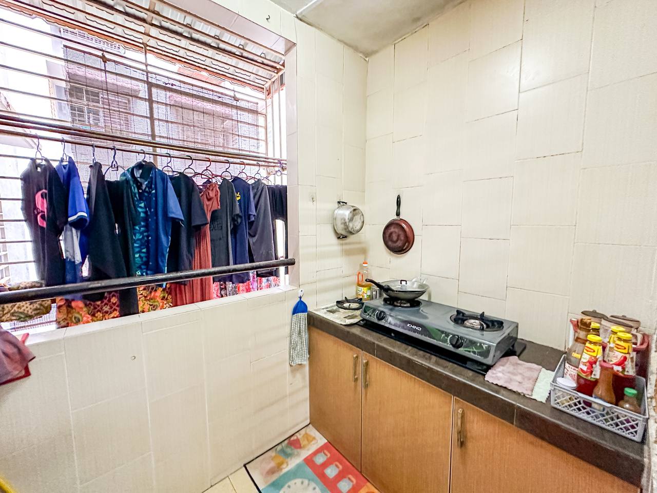 Putra Permai Apartment - photo 9