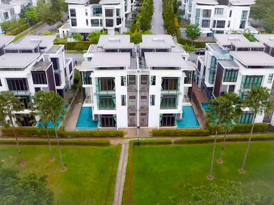 Fera Residence Presint 8 - photo 4