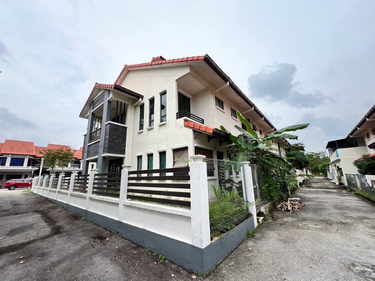 Iltizam Alam Sari - photo 3