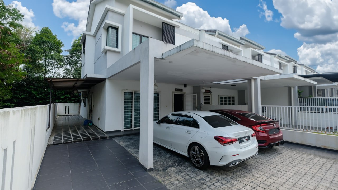 Laman Delfina Nilai - photo 2