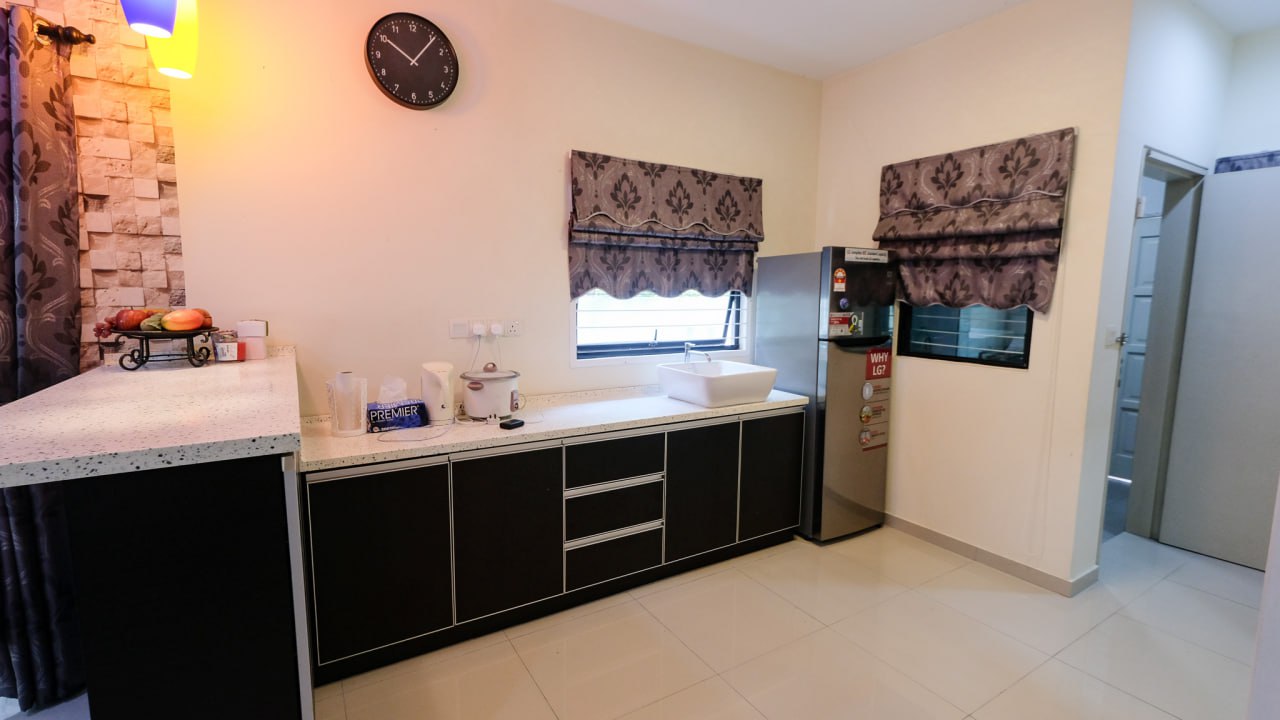 Laman Delfina Nilai - photo 11