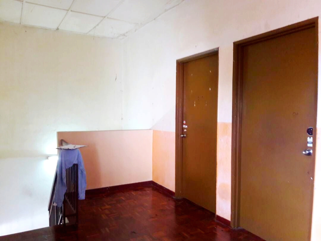 DOUBLE STOREY TERRACE HOUSE BANGI - photo 4