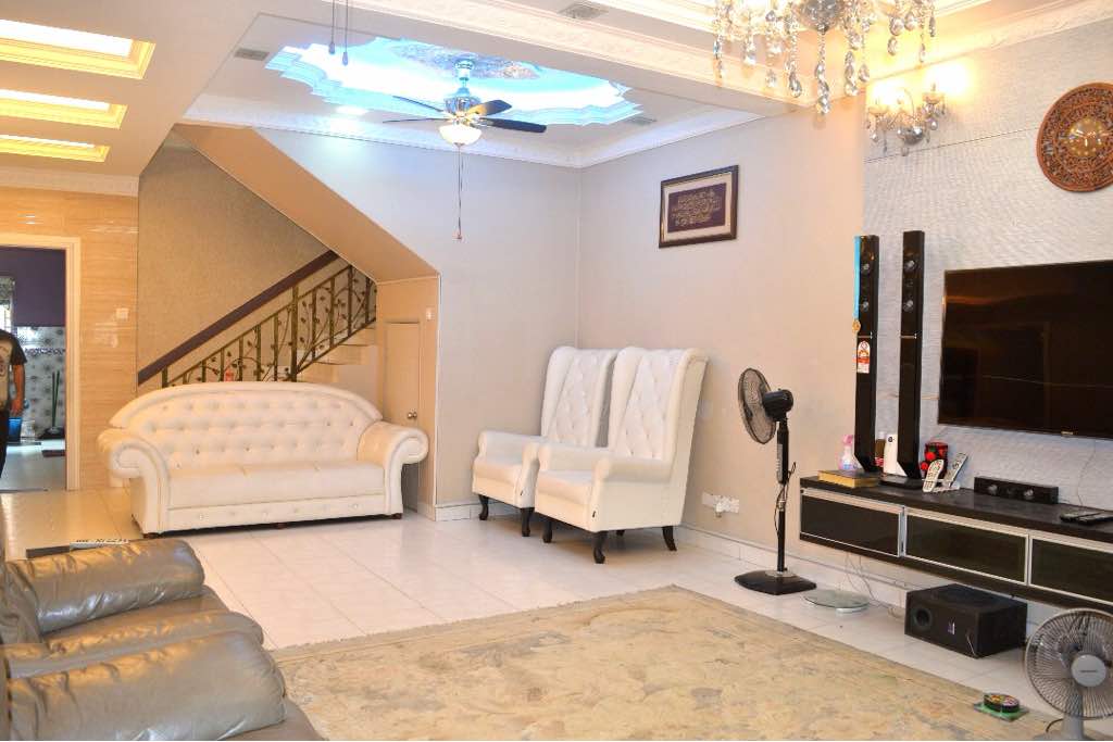 Double Storey House Suria Tropika Seri Kembangan - photo 2
