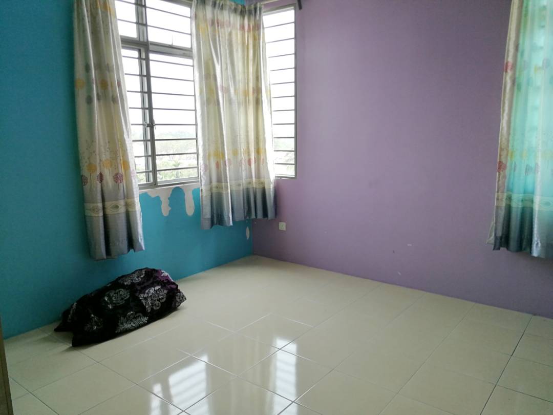CORNER UNIT Pangsapuri Anggun Seksyen 4 Bangi - photo 6