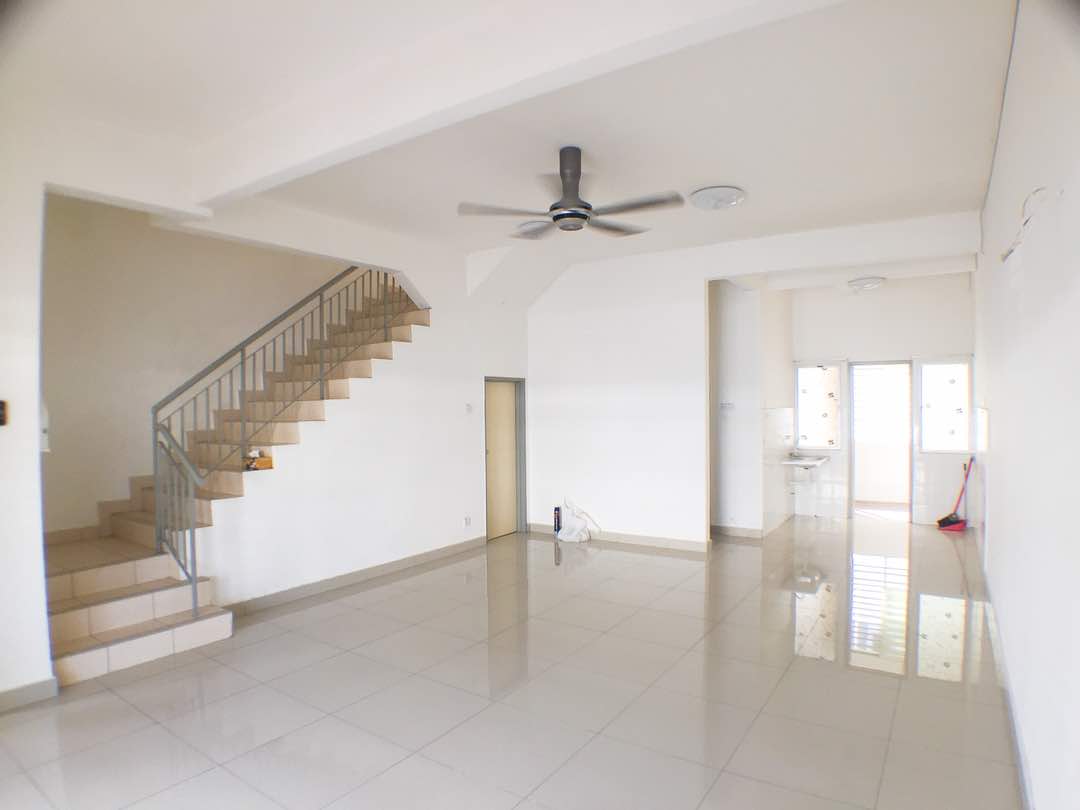 Double Storey Teres House Taman Desa Mas - photo 3