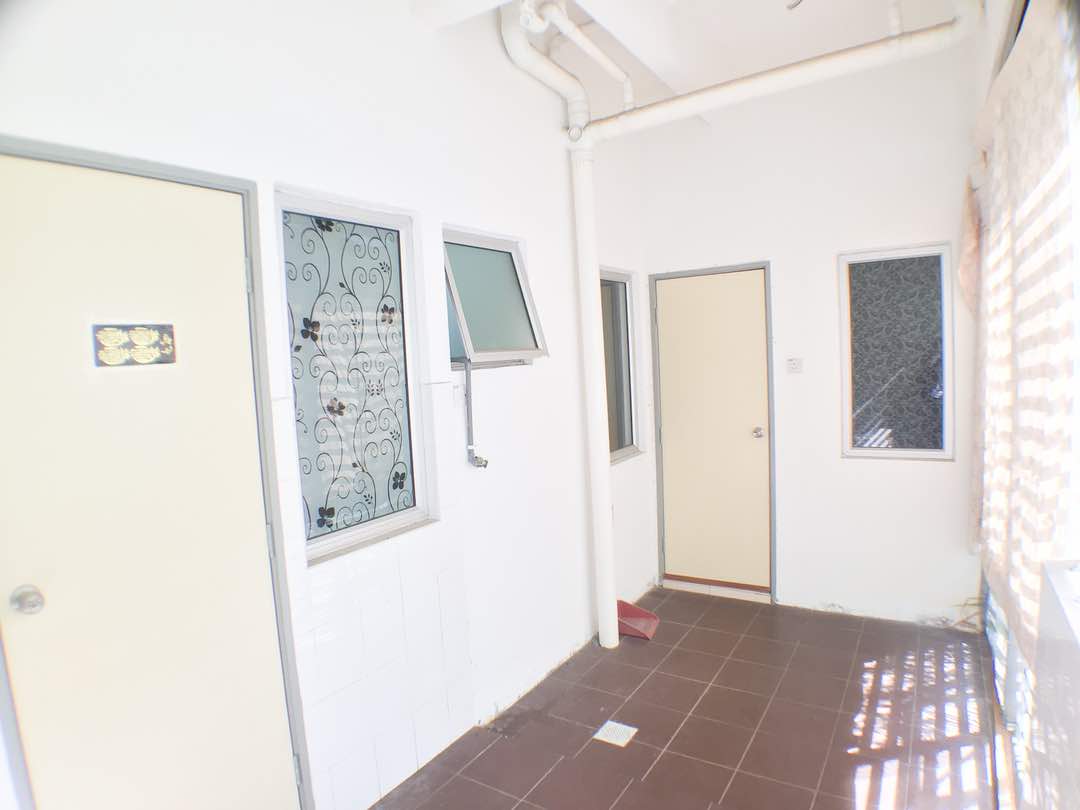 Double Storey Teres House Taman Desa Mas - photo 6