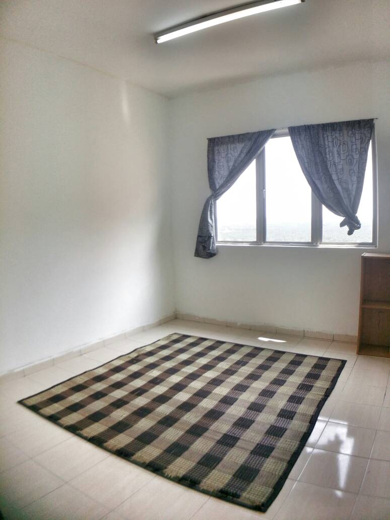 Apartment Laguna Biru Kundang - photo 6