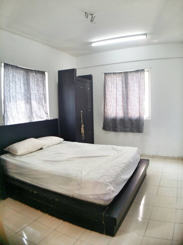 Apartment Laguna Biru Kundang - photo 4