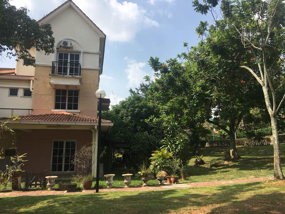 TWO AND HALF STOREY CORNER LOT PRESINT PUTRAJAYA