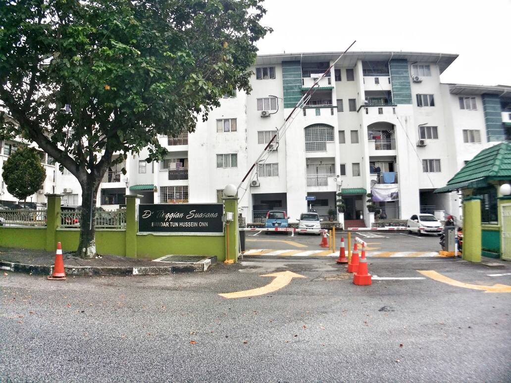 DTinggian Suasana Apartment Bandar Tun Hussein Onn