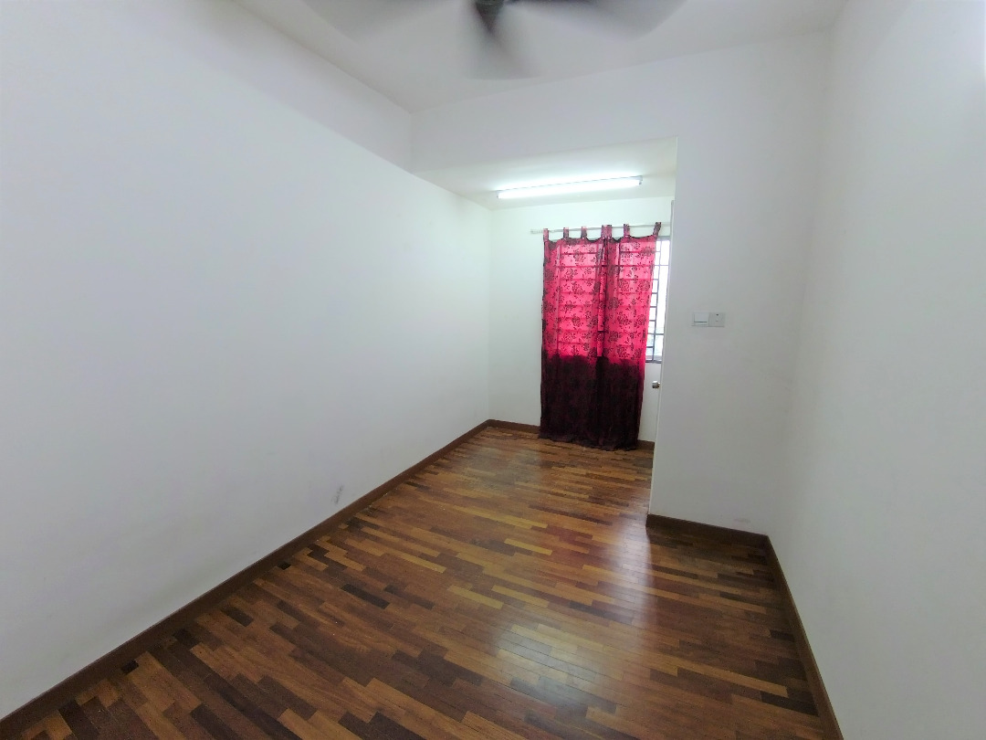TWO AND HALF STOREY SERI WIRANI BANGI - photo 5