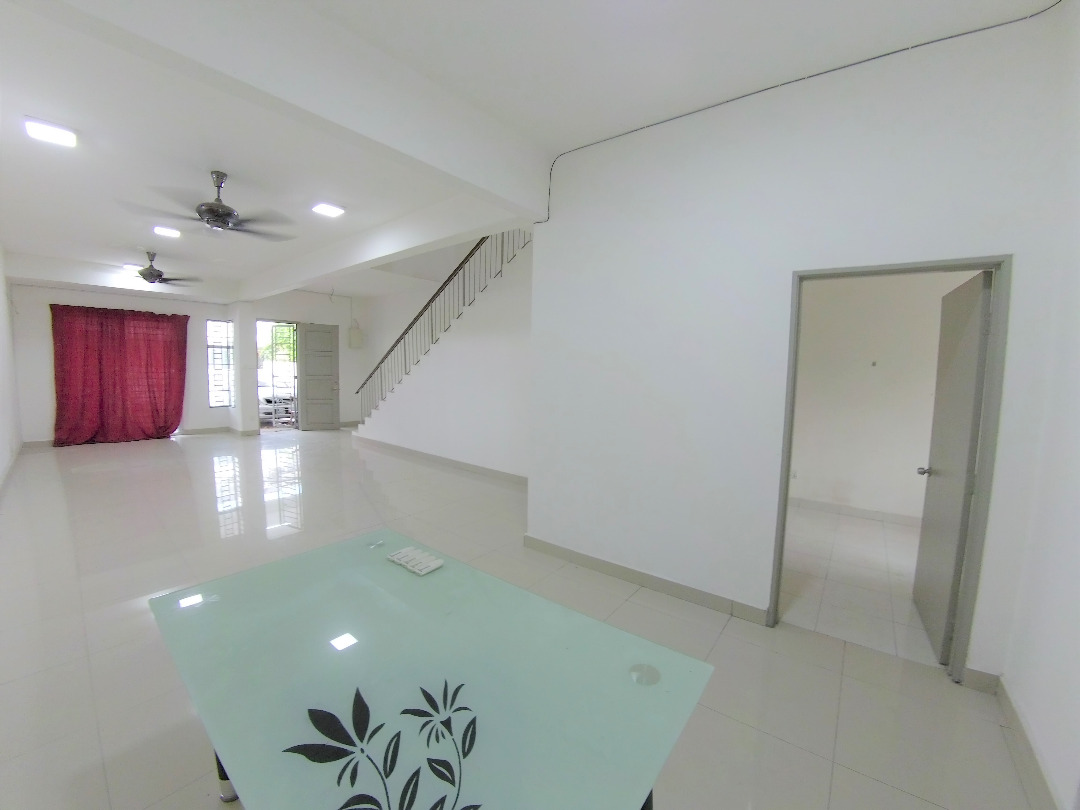 TWO AND HALF STOREY SERI WIRANI BANGI - photo 3