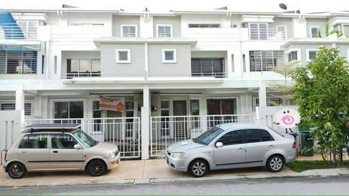 TWO AND HALF STOREY SERI WIRANI BANGI