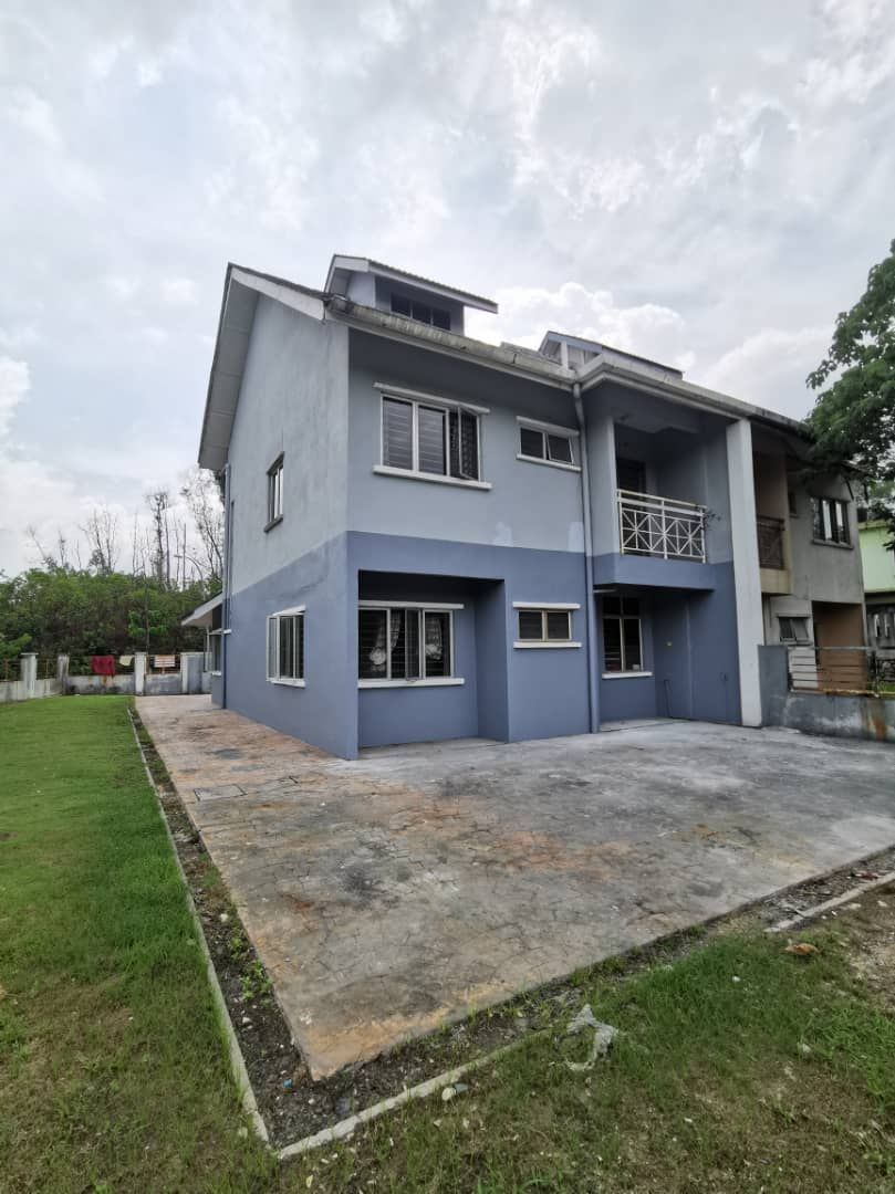Corner Lot Semi D Lestari Perdana 4 - photo 2